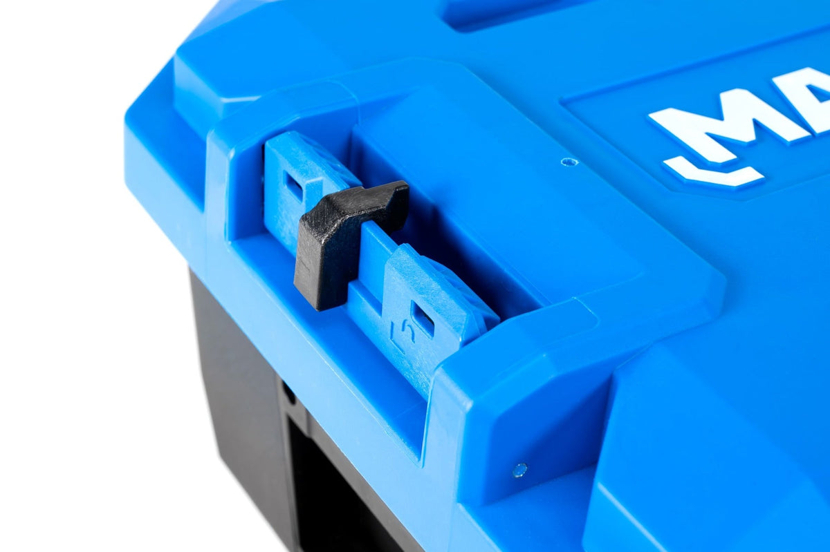 Mastercraft Stax Top Box with Metal Front Latches, 35-lb