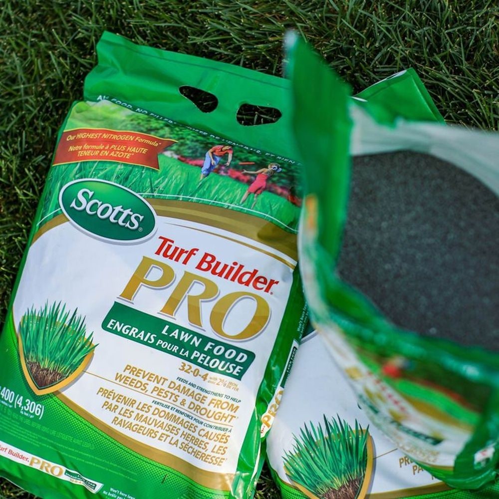 Scotts Turf Builder PRO Lawn Fertilizer, 800-m2