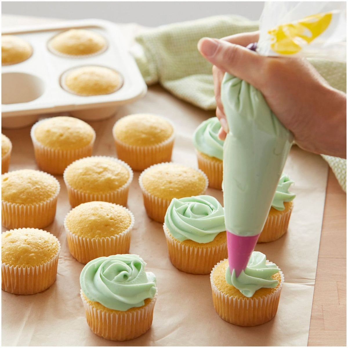 Wilton Disposable Piping Decorating Bag Tip Fuse, Clear, 6-pk, for Baking/Cake Decoration