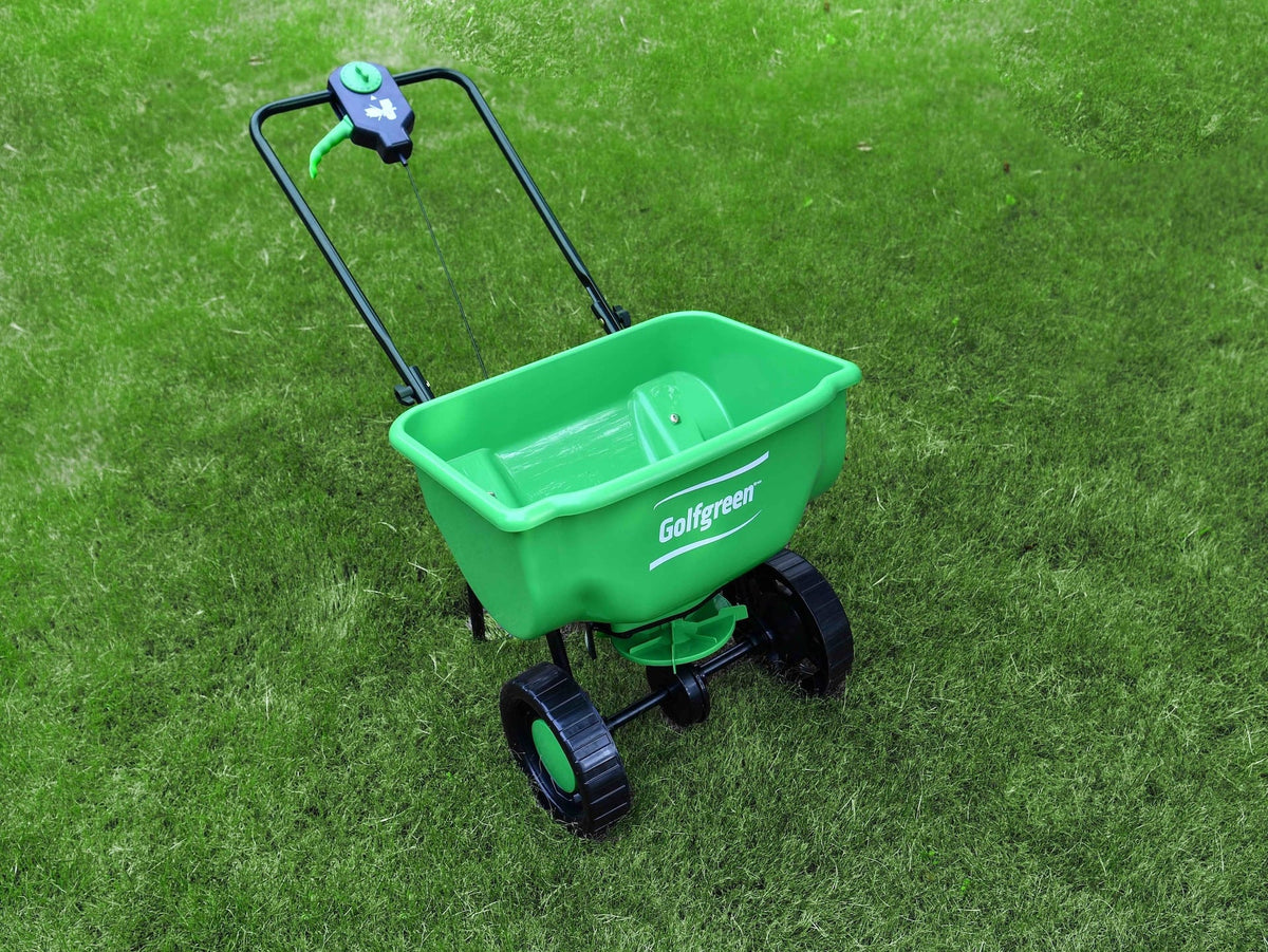 Golfgreen Broadcast Spreader, 15,000 sq. ft.